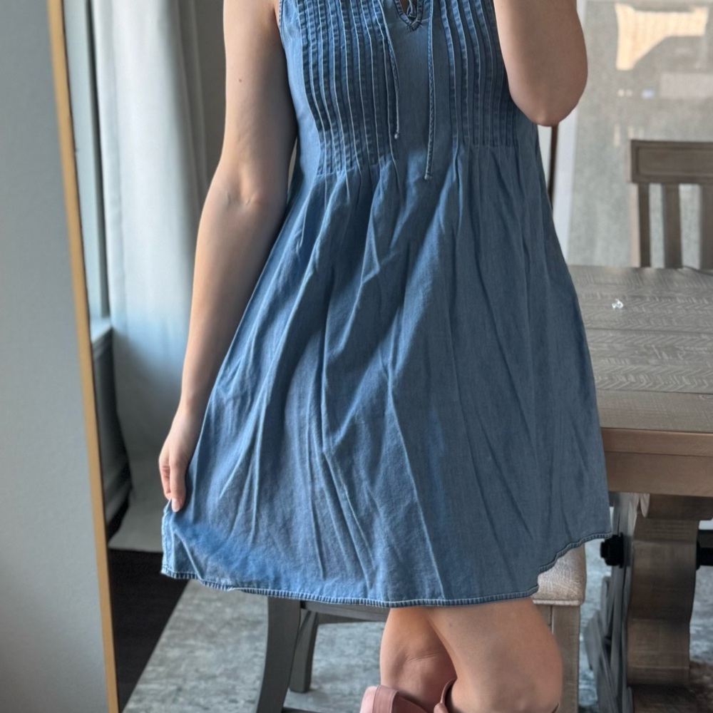 Precious Pleated Blue Jean Chambray Sleeveless Denim Dress - Picture 6 of 15